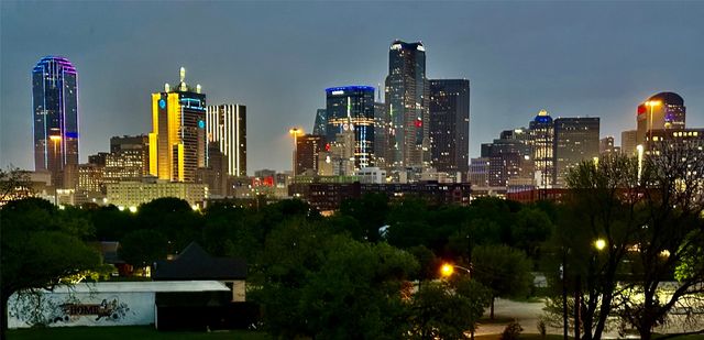 1880 Beaumont Street, Dallas, TX 75215