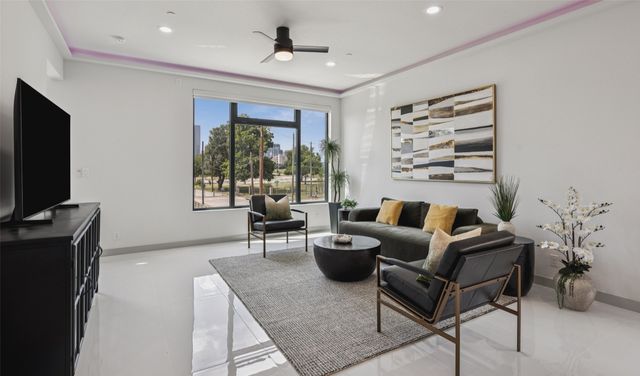 1880 Beaumont Street, Dallas, TX 75215