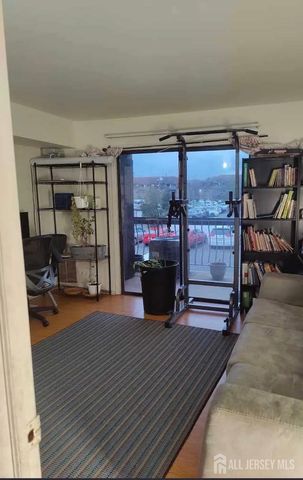 1713 Raspberry Court, Edison, NJ 08817