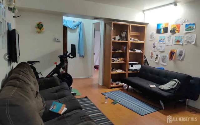 1713 Raspberry Court, Edison, NJ 08817