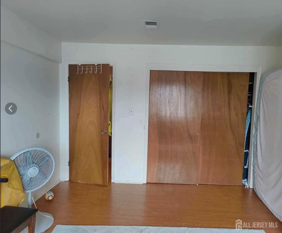 1713 Raspberry Court, Edison, NJ 08817