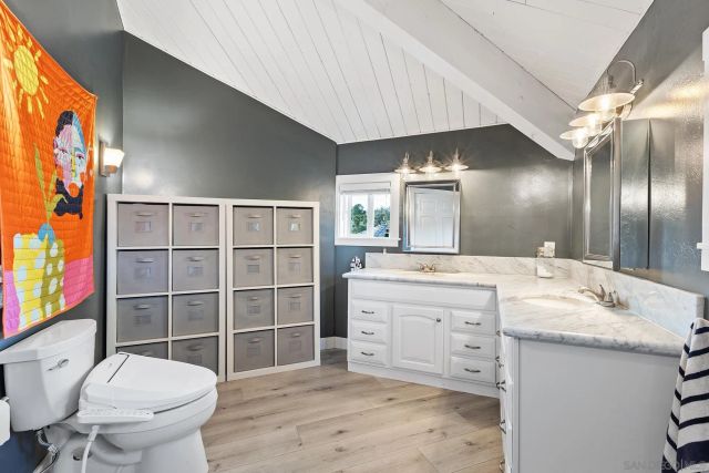 678 Via Rancho Pkwy, Escondido, CA 92029