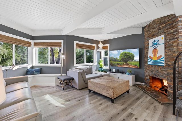 678 Via Rancho Pkwy, Escondido, CA 92029