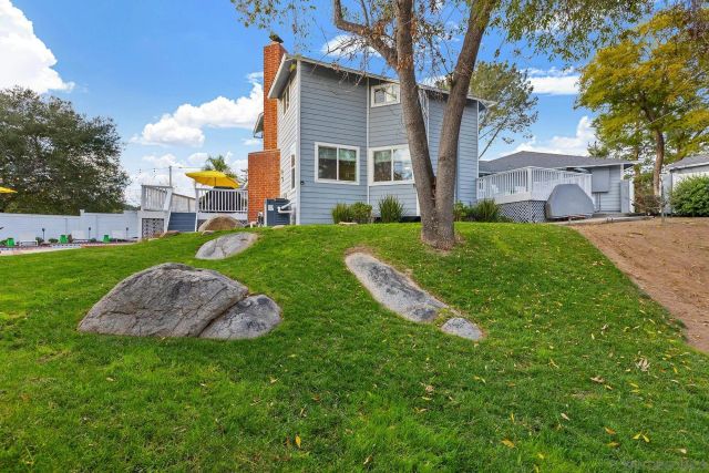 678 Via Rancho Pkwy, Escondido, CA 92029