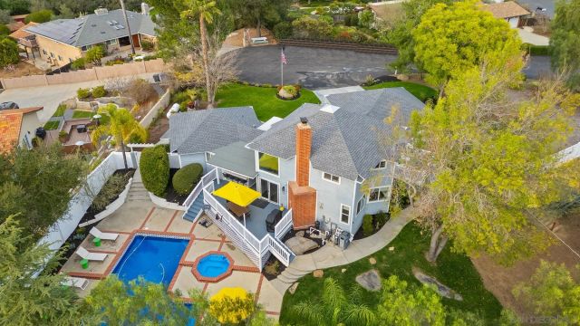 678 Via Rancho Pkwy, Escondido, CA 92029