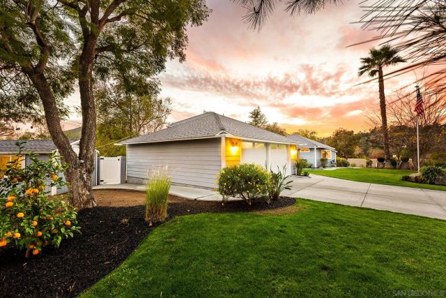 678 Via Rancho Pkwy, Escondido, CA 92029