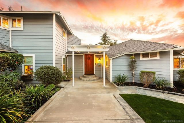 678 Via Rancho Pkwy, Escondido, CA 92029