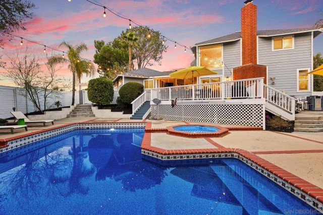 678 Via Rancho Pkwy, Escondido, CA 92029