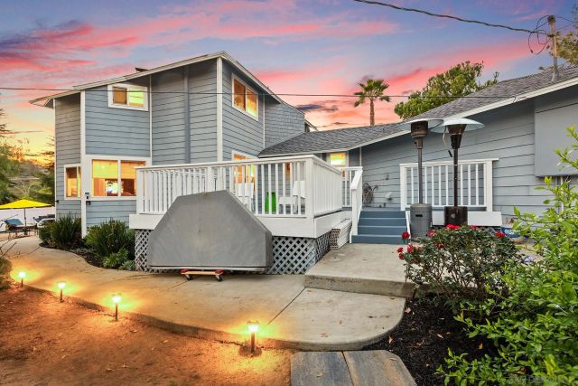 678 Via Rancho Pkwy, Escondido, CA 92029