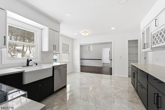 6 House Wren, Allamuchy Twp., NJ 07840