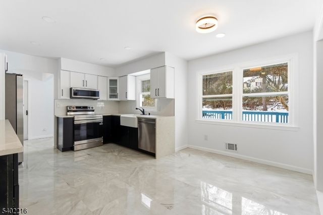 6 House Wren, Allamuchy Twp., NJ 07840