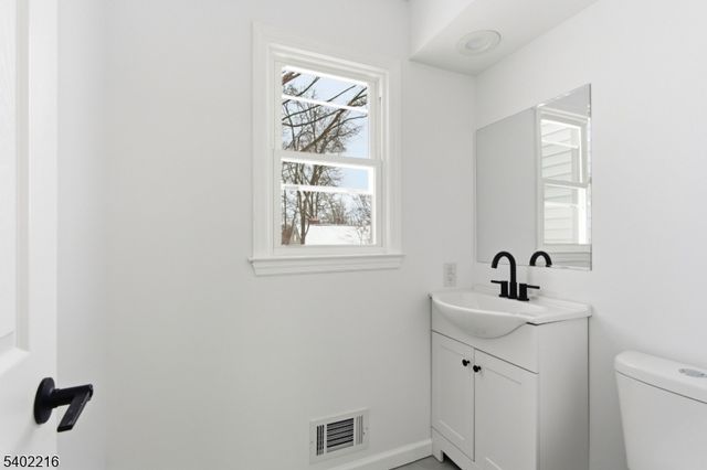 6 House Wren, Allamuchy Twp., NJ 07840