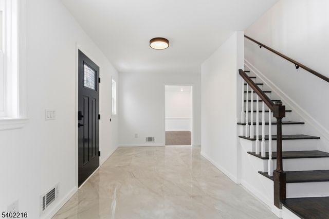 6 House Wren, Allamuchy Twp., NJ 07840