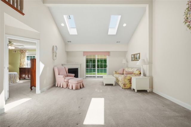 403 Katy Ln, Collier Twp, PA 15071