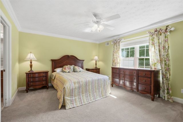 403 Katy Ln, Collier Twp, PA 15071