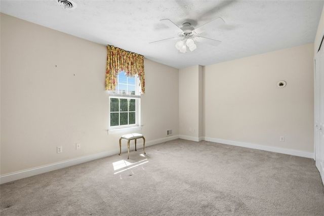 403 Katy Ln, Collier Twp, PA 15071