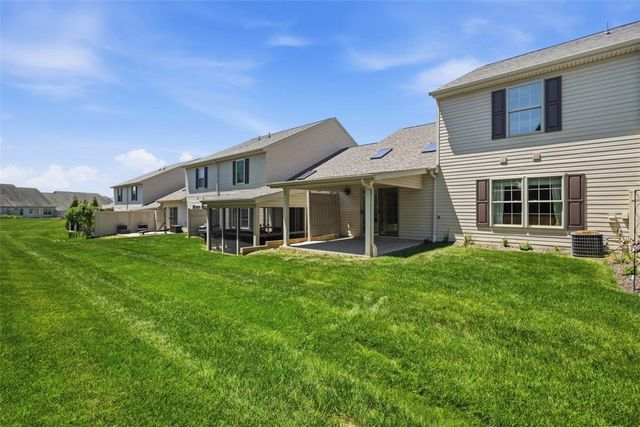 403 Katy Ln, Collier Twp, PA 15071