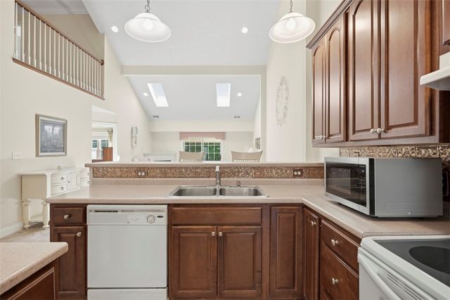 403 Katy Ln, Collier Twp, PA 15071