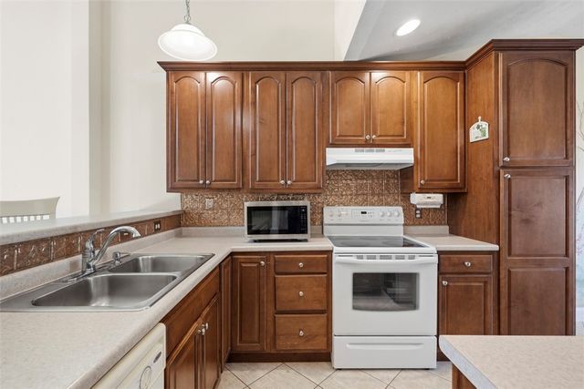 403 Katy Ln, Collier Twp, PA 15071