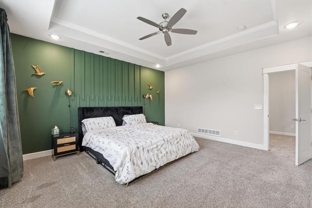 12573 S Sunray Drive, Olathe, KS 66061