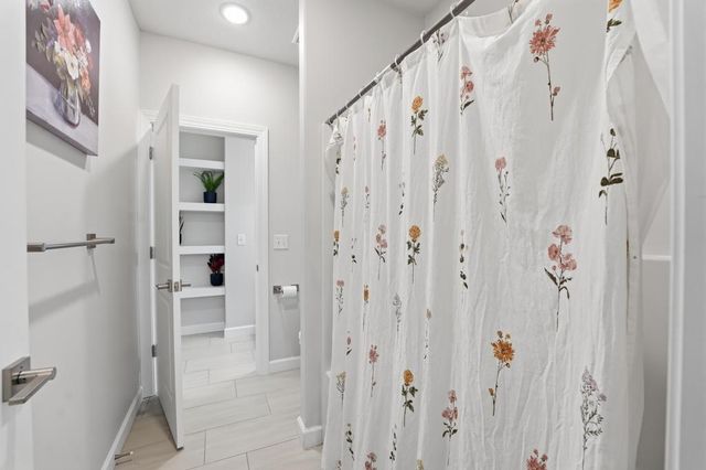 12573 S Sunray Drive, Olathe, KS 66061