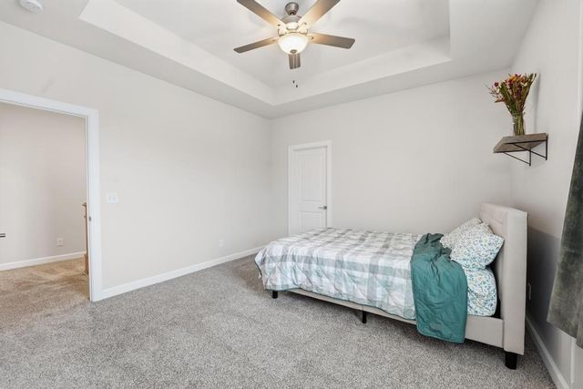 12573 S Sunray Drive, Olathe, KS 66061
