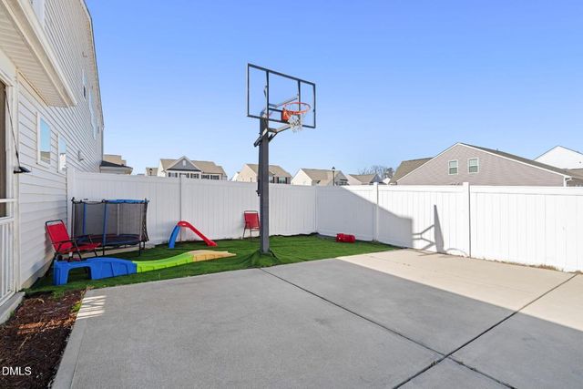 94 Combine Trail, Benson, NC 27504