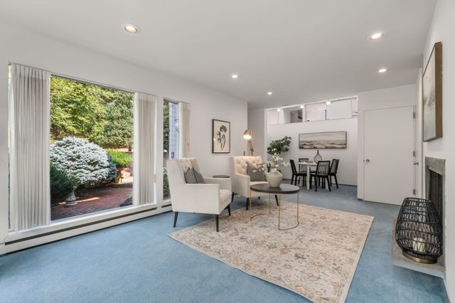 336 Deacon Haynes Rd, Concord, MA 01742