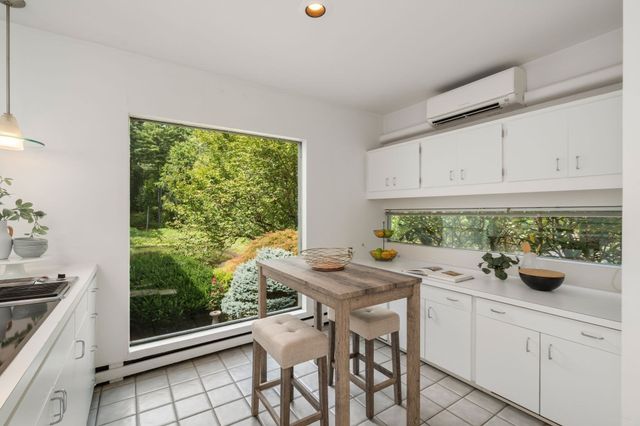 336 Deacon Haynes Rd, Concord, MA 01742