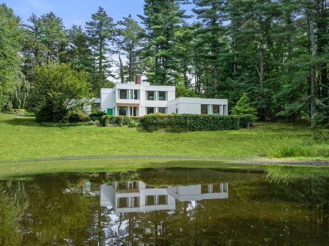 336 Deacon Haynes Rd, Concord, MA 01742