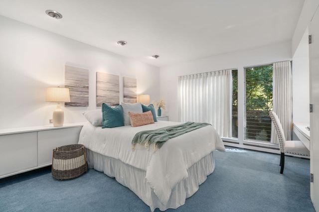 336 Deacon Haynes Rd, Concord, MA 01742