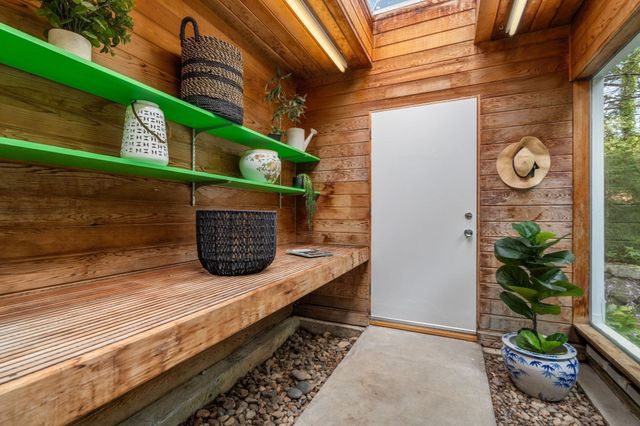 336 Deacon Haynes Rd, Concord, MA 01742