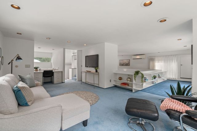 336 Deacon Haynes Rd, Concord, MA 01742
