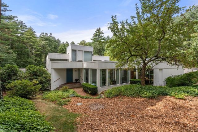 336 Deacon Haynes Rd, Concord, MA 01742