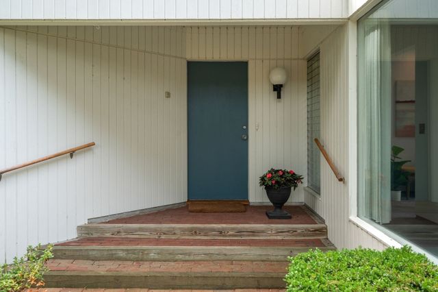 336 Deacon Haynes Rd, Concord, MA 01742