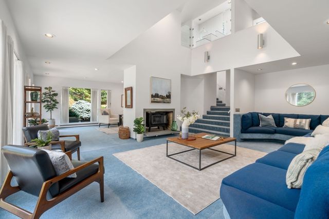 336 Deacon Haynes Rd, Concord, MA 01742