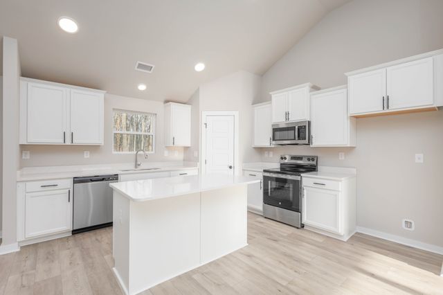 1088 S Bear Creek Road, Dickson, TN 37055