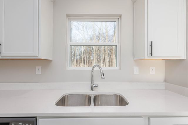 1088 S Bear Creek Road, Dickson, TN 37055