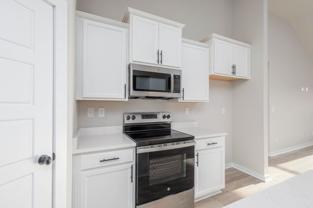 1088 S Bear Creek Road, Dickson, TN 37055