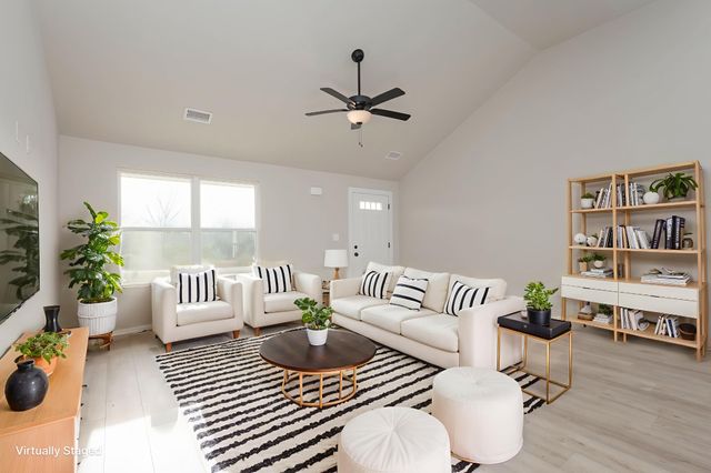 1088 S Bear Creek Road, Dickson, TN 37055