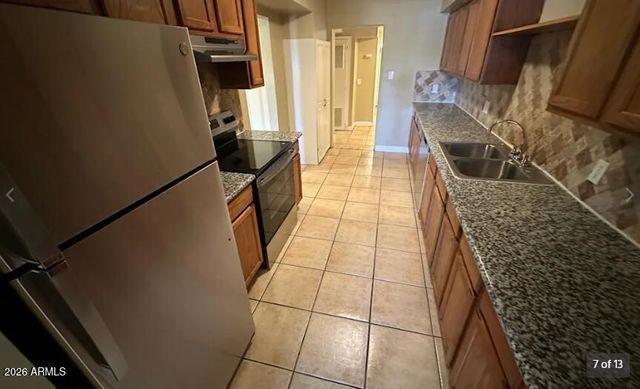 2747 N GREENFIELD Road, Phoenix, AZ 85006