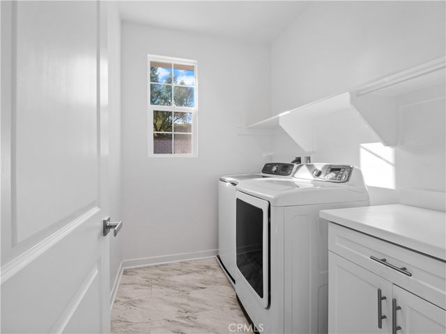 28645 Jardineras, Valencia, CA 91354