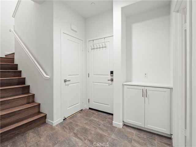 28645 Jardineras, Valencia, CA 91354