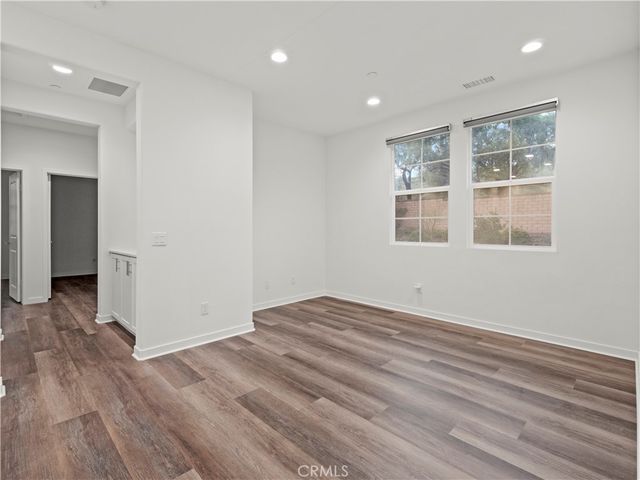 28645 Jardineras, Valencia, CA 91354
