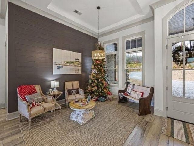 25 Shoreview Ln, Huntingdon, TN 38344