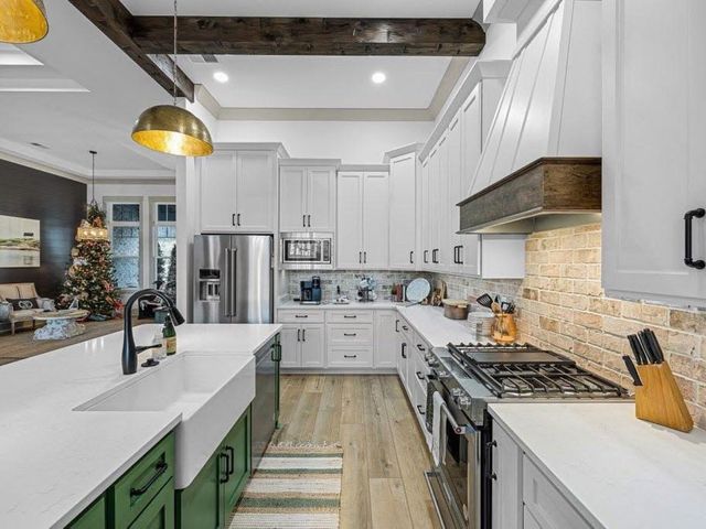 25 Shoreview Ln, Huntingdon, TN 38344