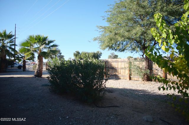 5942 E 22nd Street, Tucson, AZ 85711