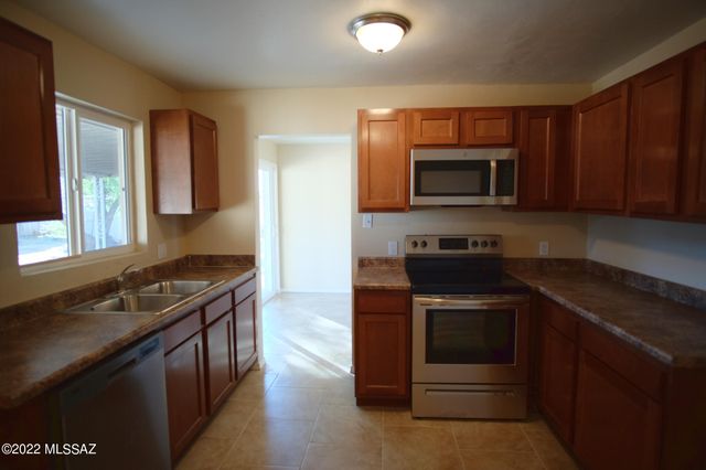 5942 E 22nd Street, Tucson, AZ 85711