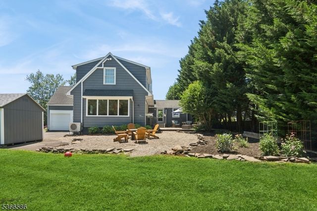 64 Cedar Rd, Watchung Boro, NJ 07069