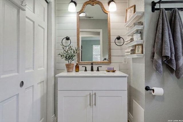 118 Bethany, San Antonio, TX 78201